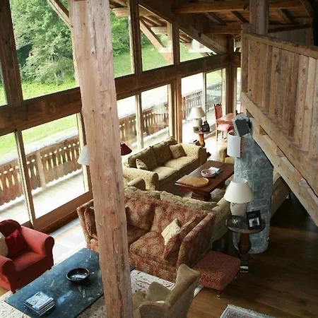 Spacious Chalet 펜션